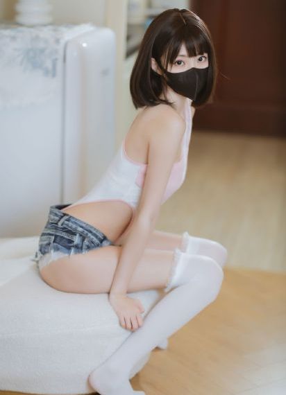 超高清超极品超白嫩高中女友_蓝光在线播放