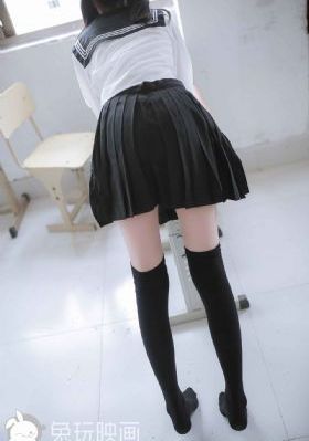 毛茸茸熟妇张开腿呻吟_720高清免费观看