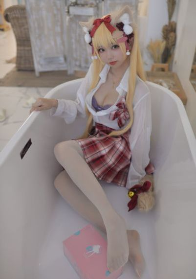 黑丝少妇3p_在线观看完整视频大全